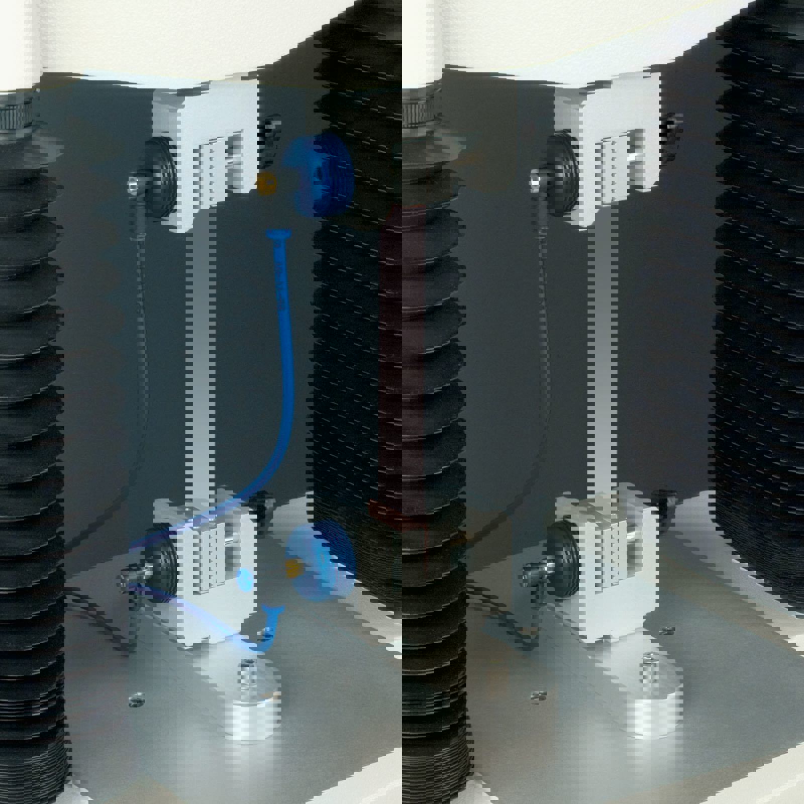 Pneumatic grips attached to a Texture Analyser