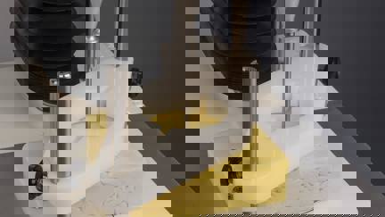 A USC Universal Sample Clamp Cheese